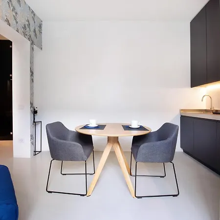 Dimora Lierna Apartment